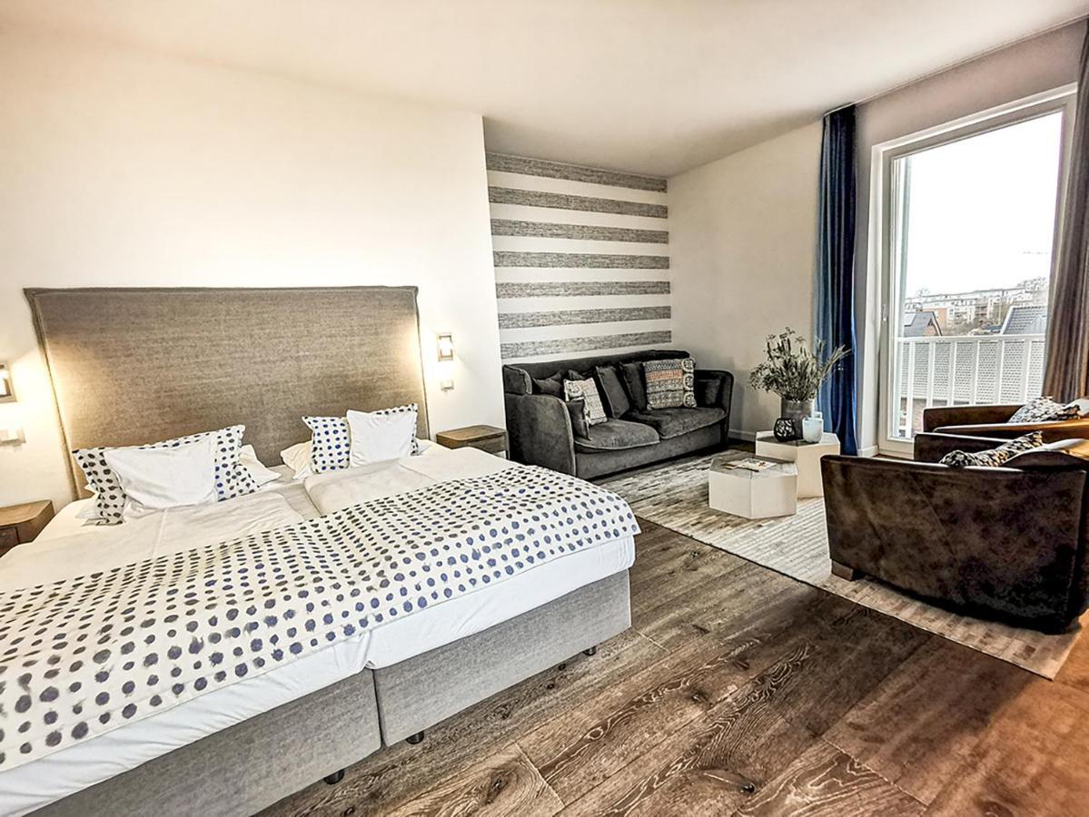 Easy Living Hotel Лист Екстериор снимка