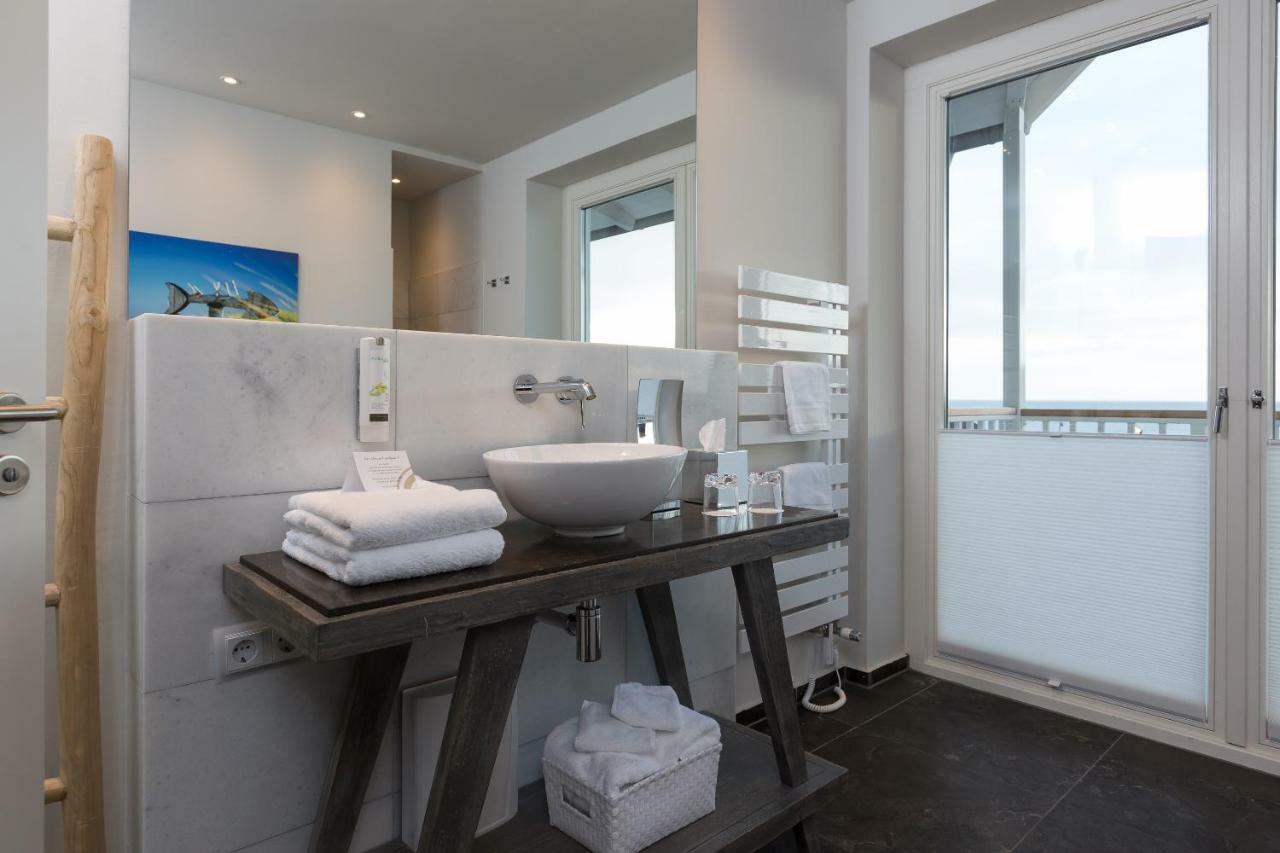 Easy Living Hotel Лист Екстериор снимка