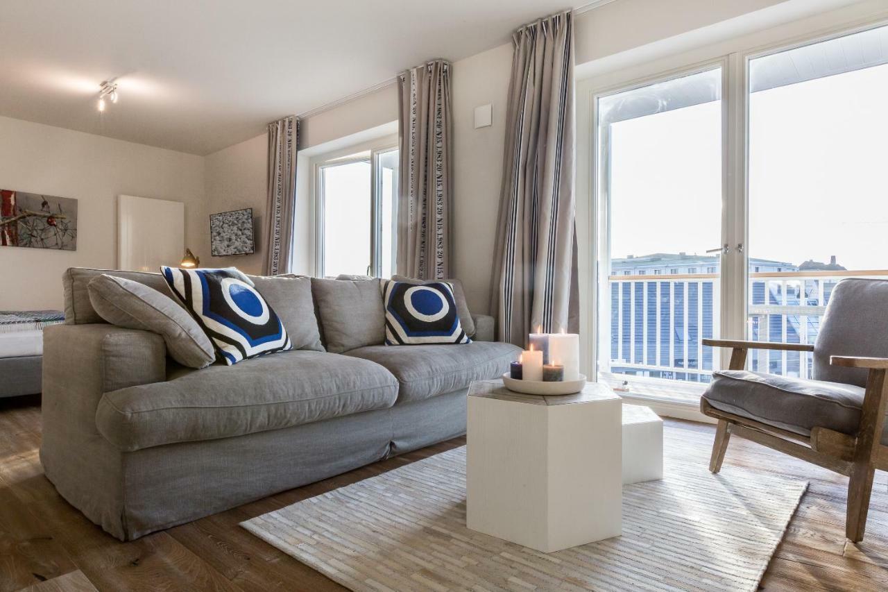Easy Living Hotel Лист Екстериор снимка