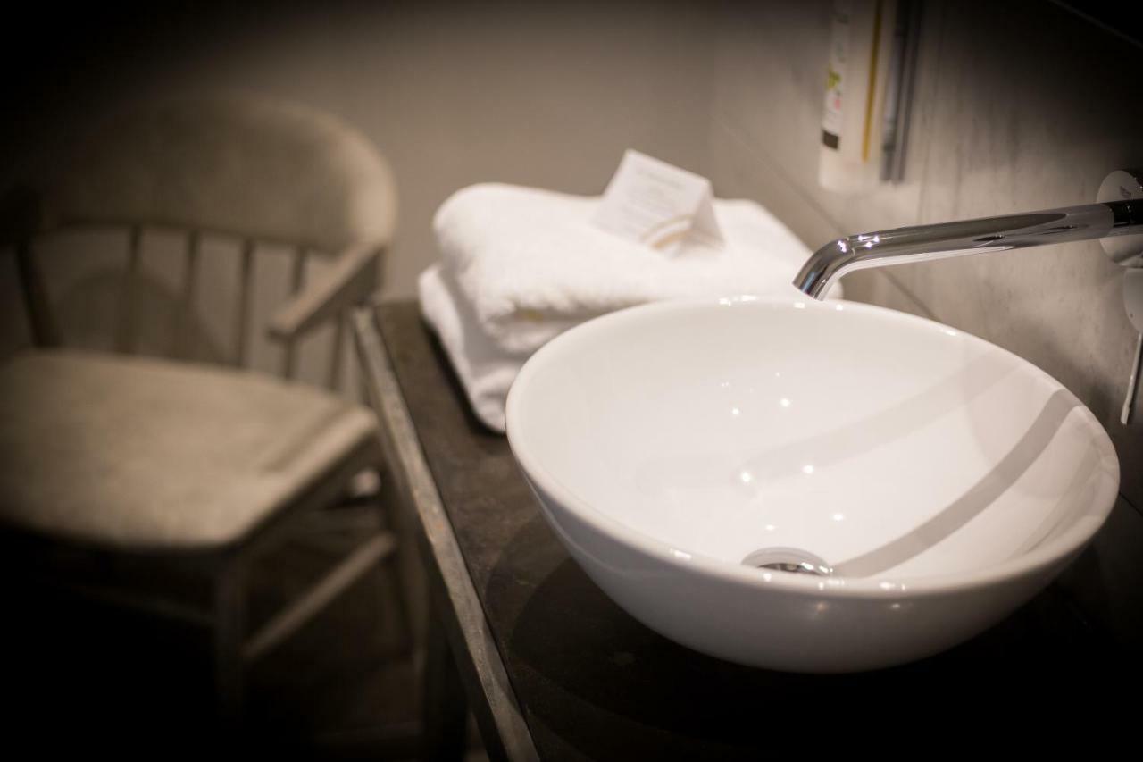 Easy Living Hotel Лист Екстериор снимка