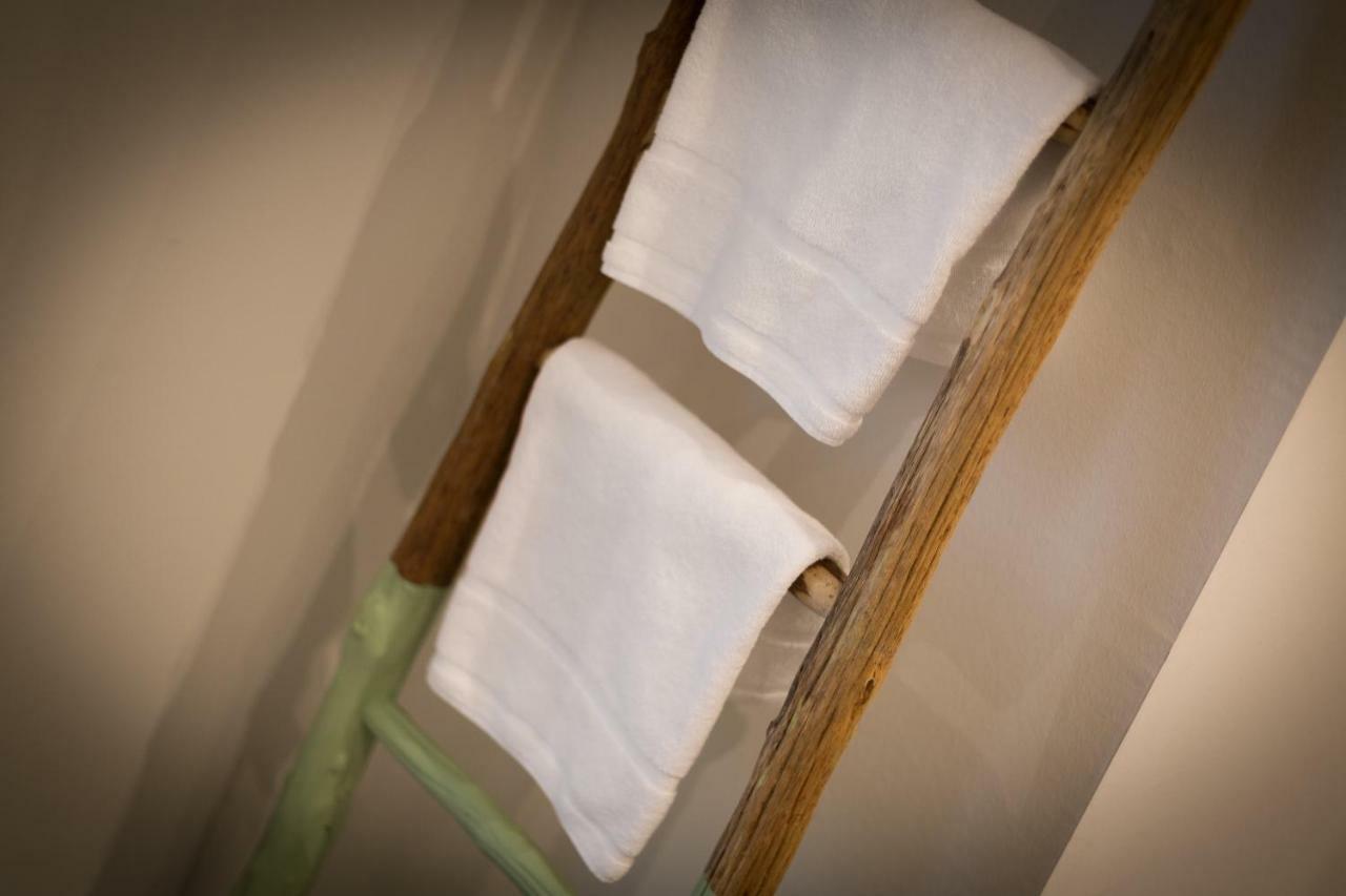 Easy Living Hotel Лист Екстериор снимка